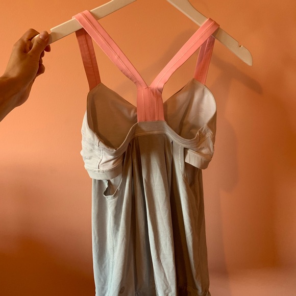 LULULEMON ADJUSTABLE TANK W/BUILT IN BRA TOP - Picture 2 of 3